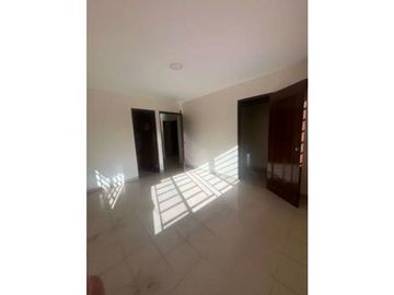 VENTA  CASA CON TERRAZA  FACIL ACCESO A LA VIA ISRAEL Y CALLE 50