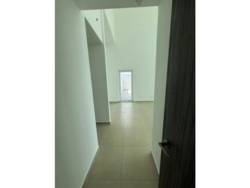 VENDO PH KINGS PARK EN CONDADO DEL REY