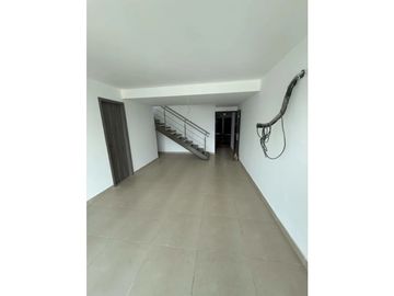 VENDO PH KINGS PARK EN CONDADO DEL REY