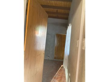 CASA EN VENTA / ARROYITO A 200 MTS DE LA AVENIDA ALBERDI
