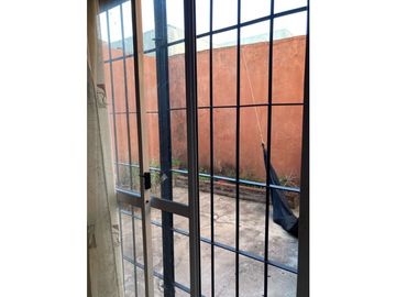 CASA EN VENTA / ARROYITO A 200 MTS DE LA AVENIDA ALBERDI