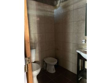 CASA EN VENTA / ARROYITO A 200 MTS DE LA AVENIDA ALBERDI