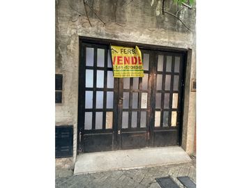 CASA EN VENTA / ARROYITO A 200 MTS DE LA AVENIDA ALBERDI