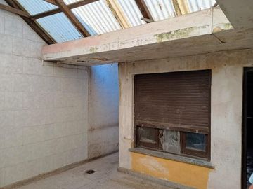 VENTA CASA 5AMB EN TURDERA C/COCHERA 2 PATIOS