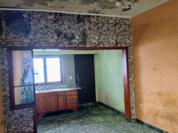VENTA CASA 5AMB EN TURDERA C/COCHERA 2 PATIOS
