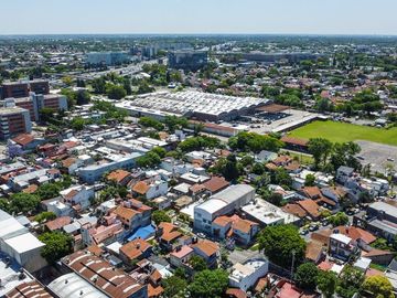 VENTA CASA 3 AMBIENTES GALPON COCHERA LOTE OLIVOS