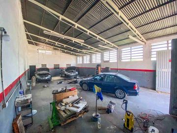 VENTA CASA 3 AMBIENTES GALPON COCHERA LOTE OLIVOS