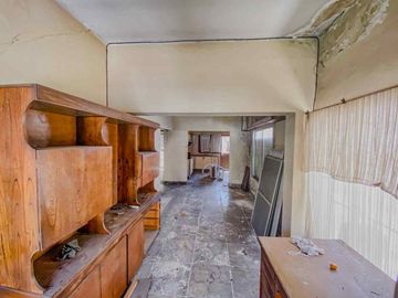 VENTA CASA 3 AMBIENTES GALPON COCHERA LOTE OLIVOS