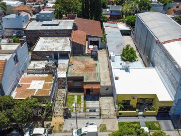 VENTA CASA 3 AMBIENTES GALPON COCHERA LOTE OLIVOS