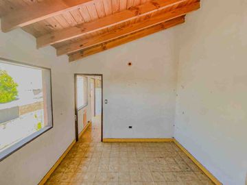 VENTA CASA 3 AMBIENTES GALPON COCHERA LOTE OLIVOS