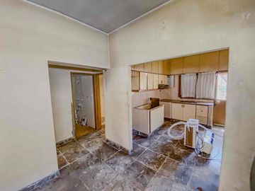 VENTA CASA 3 AMBIENTES GALPON COCHERA LOTE OLIVOS