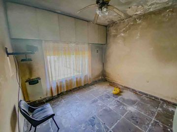 VENTA CASA 3 AMBIENTES GALPON COCHERA LOTE OLIVOS
