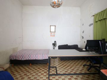 VENTA CASA A RECICLAR EN LOTE PROPIO  PATERNAL