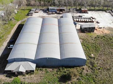 VENTA GALPONES EN MORENO SOBRE 18553 M2 TERRENO