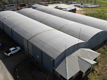 VENTA GALPONES EN MORENO SOBRE 18553 M2 TERRENO