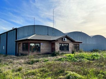 VENTA GALPONES EN MORENO SOBRE 18553 M2 TERRENO