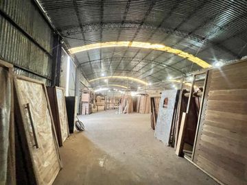 VENTA GALPONES EN MORENO SOBRE 18553 M2 TERRENO