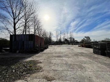 VENTA GALPONES EN MORENO SOBRE 18553 M2 TERRENO