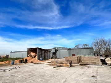 VENTA GALPONES EN MORENO SOBRE 18553 M2 TERRENO