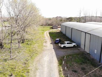 VENTA GALPONES EN MORENO SOBRE 18553 M2 TERRENO
