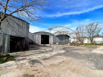 VENTA GALPONES EN MORENO SOBRE 18553 M2 TERRENO
