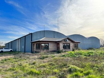 VENTA GALPONES EN MORENO SOBRE 18553 M2 TERRENO