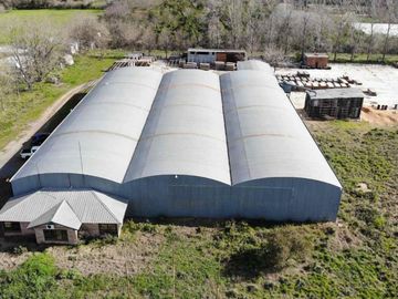 VENTA GALPONES EN MORENO SOBRE 18553 M2 TERRENO