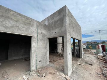 Casa en Venta - Bº La Quebrada - Lujan