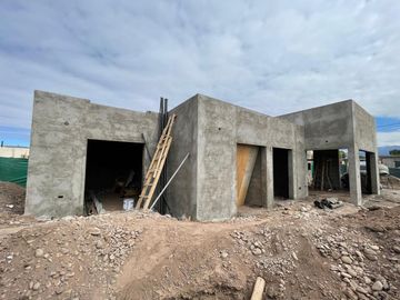 Casa en Venta - Bº La Quebrada - Lujan