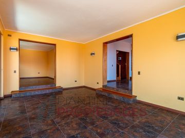 Se vende casa de 6 D+4B+ 1Dy 1 B de servicio en J. del Sur a 20.000 (Valor tasación 25.400 UF)