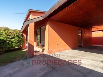 Se vende casa de 6 D+4B+ 1Dy 1 B de servicio en J. del Sur a 20.000 (Valor tasación 25.400 UF)