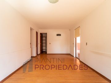 Se vende casa de 6 D+4B+ 1Dy 1 B de servicio en J. del Sur a 20.000 (Valor tasación 25.400 UF)