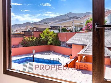Se vende casa de 6 D+4B+ 1Dy 1 B de servicio en J. del Sur a 20.000 (Valor tasación 25.400 UF)