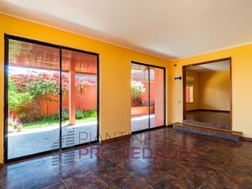 Se vende casa de 6 D+4B+ 1Dy 1 B de servicio en J. del Sur a 20.000 (Valor tasación 25.400 UF)