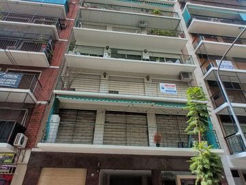 Venta Depto 4 Amb. cochera, balcon al frente y dep