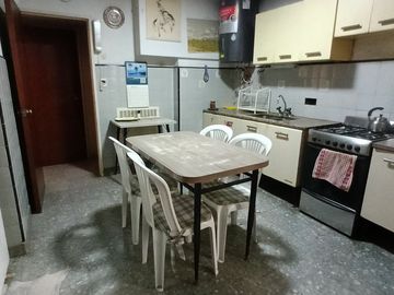 Venta Depto 4 Amb. cochera, balcon al frente y dep