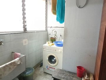 Venta Depto 4 Amb. cochera, balcon al frente y dep