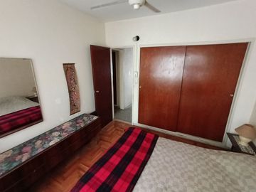 Venta Depto 4 Amb. cochera, balcon al frente y dep