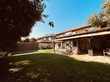 Casa en Venta en Condominio Alerce Andino / Casa Grande