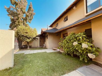 Casa en Venta en Condominio Alerce Andino / Casa Grande
