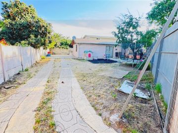 Casa en Venta en TENIENTE PIZZOLEO 256, QUILICURA