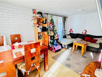 Casa en Venta en TENIENTE PIZZOLEO 256, QUILICURA