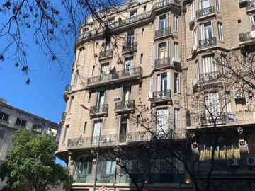 Venta departamento 4 ambientes en Montserrat