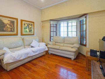 CASA 7 AMB  JARDÍN QUINCHO LAVADERO COCHERA