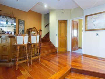 CASA 7 AMB  JARDÍN QUINCHO LAVADERO COCHERA