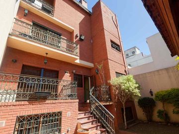 CASA 7 AMB  JARDÍN QUINCHO LAVADERO COCHERA