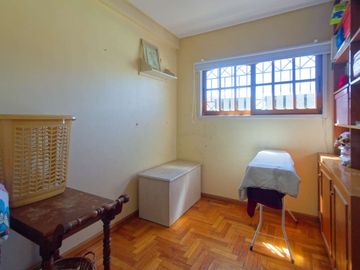 CASA 7 AMB  JARDÍN QUINCHO LAVADERO COCHERA