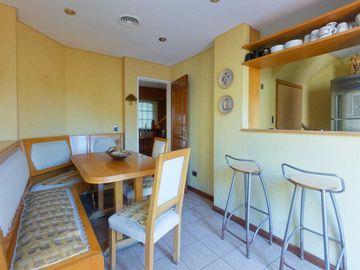 CASA 7 AMB  JARDÍN QUINCHO LAVADERO COCHERA