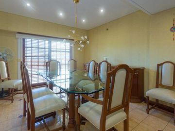 CASA 7 AMB  JARDÍN QUINCHO LAVADERO COCHERA