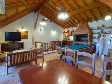 CASA 7 AMB  JARDÍN QUINCHO LAVADERO COCHERA